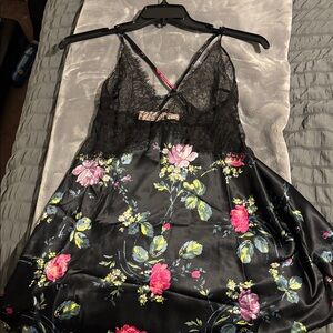 Victoria’s Secret Lace Floral Slip Nightgown Lingerie NWT size large